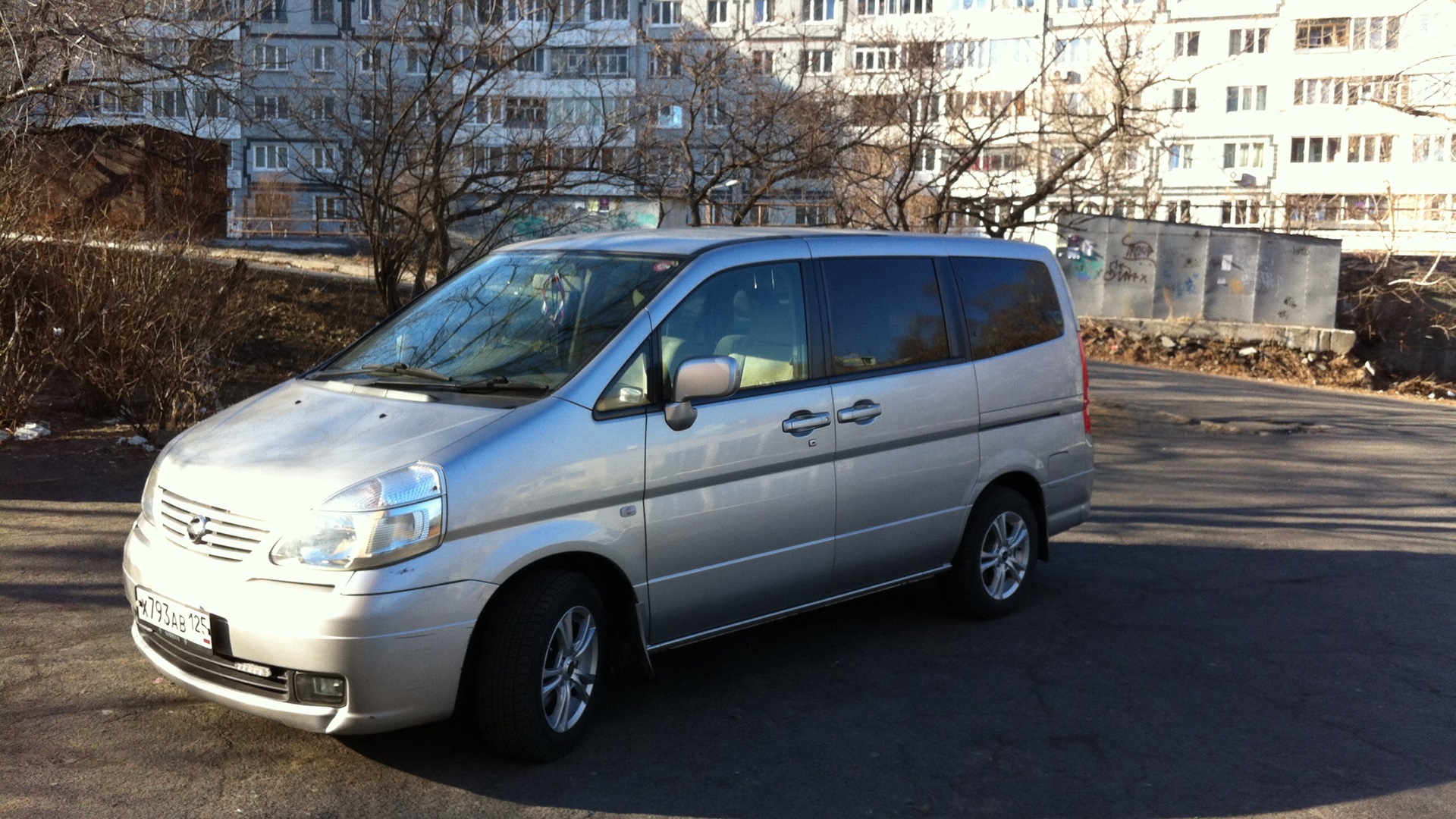 Ниссан серена хабаровск. Ниссан Серена 1990 модель 1 8. Nissan Serena c26.