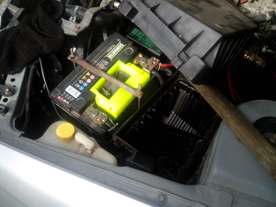 Почистил воздухоочиститель — Nissan Bluebird (U14), 1,8 л, 2001 года ...