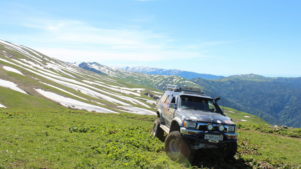 Toyota Hilux Surf "Япошка" на мостах и 35