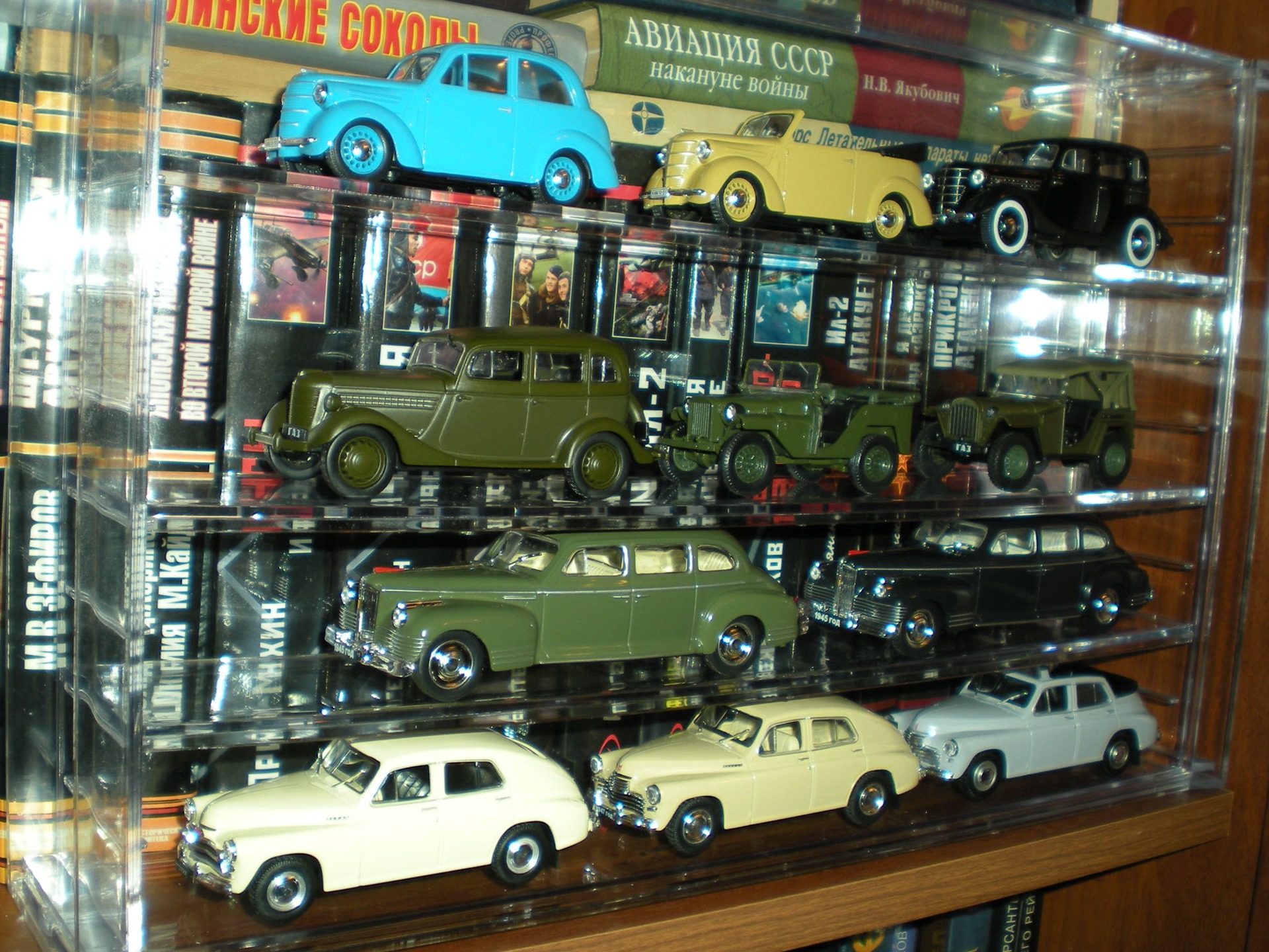 1 43 collection. Коллекция моделей автомобилей. Коллекционирование моделей автомобилей. Коллекция моделей 1 43. Автомобилей модели частные коллекции.
