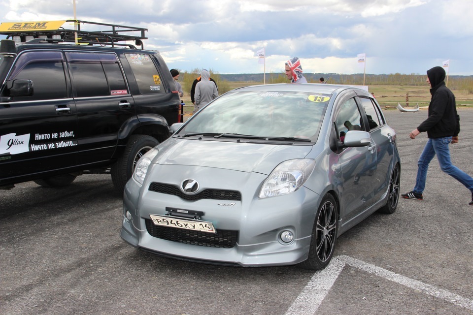 Toyota Vitz 2007 Spoiler