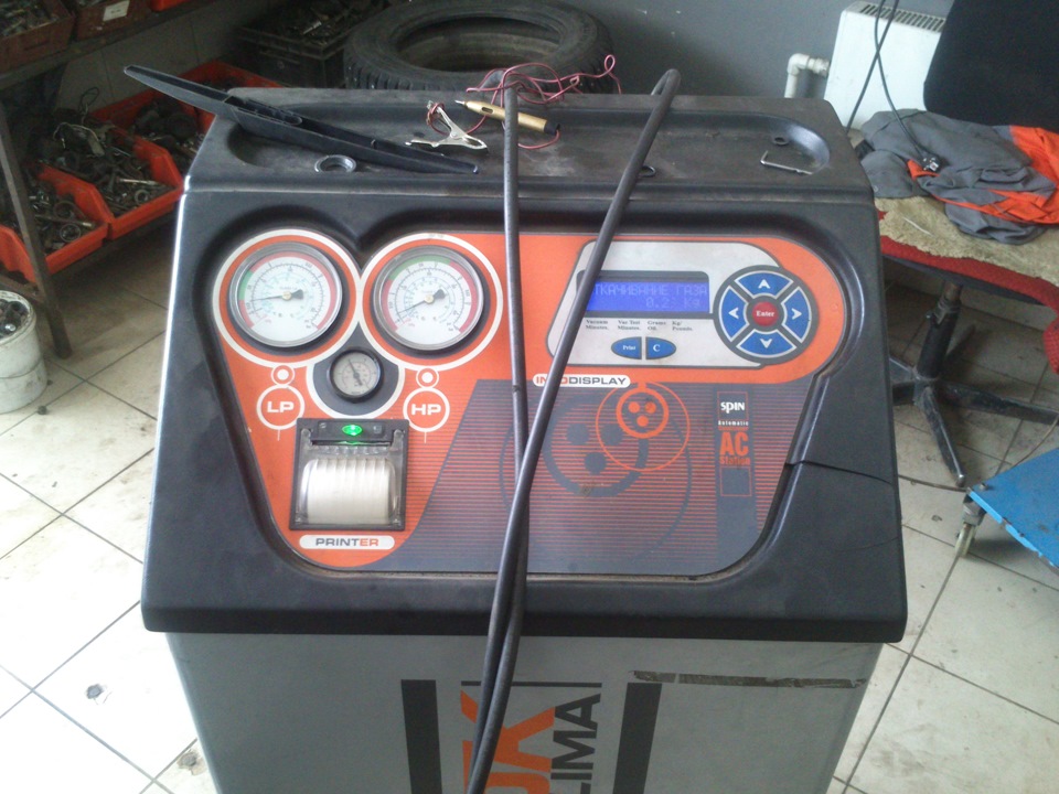 Заправка фреона — Lada Калина универсал, 1,6 л, 2012 года | визит на ...