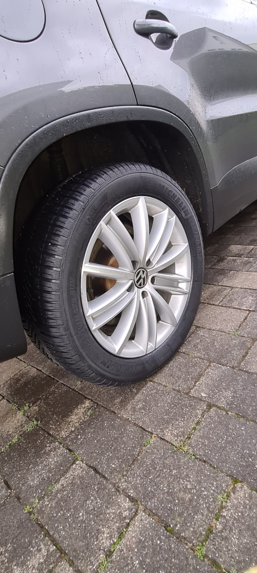 Переобулся ! — Volkswagen Tiguan (1G), 2 л, 2011 года | колёсные диски ...