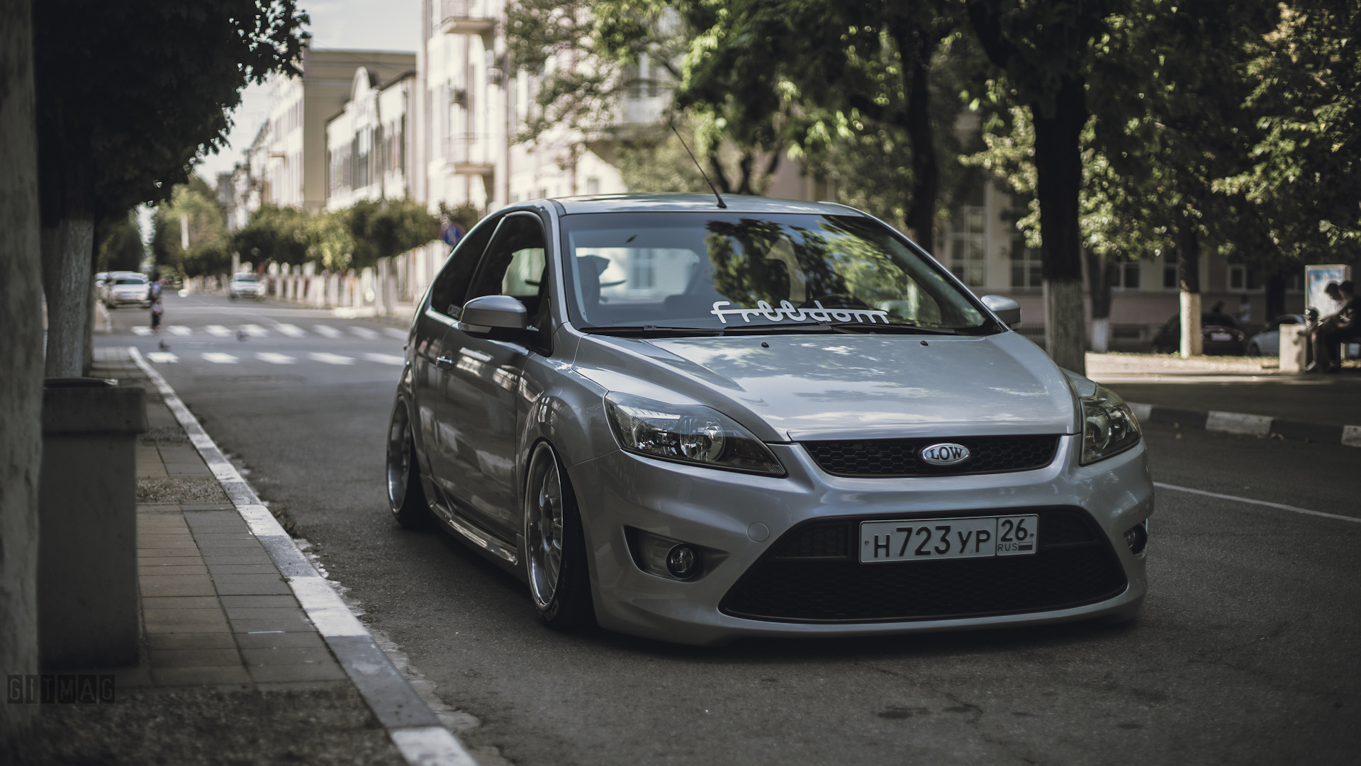 Ford Focus 2 RS stance