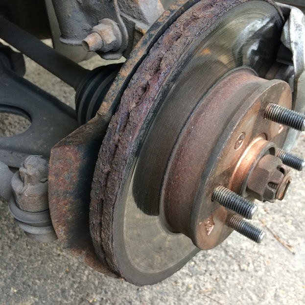 Замена тормозных дисков и колодок — Hyundai Getz, 1,4 л, 2007 года ...