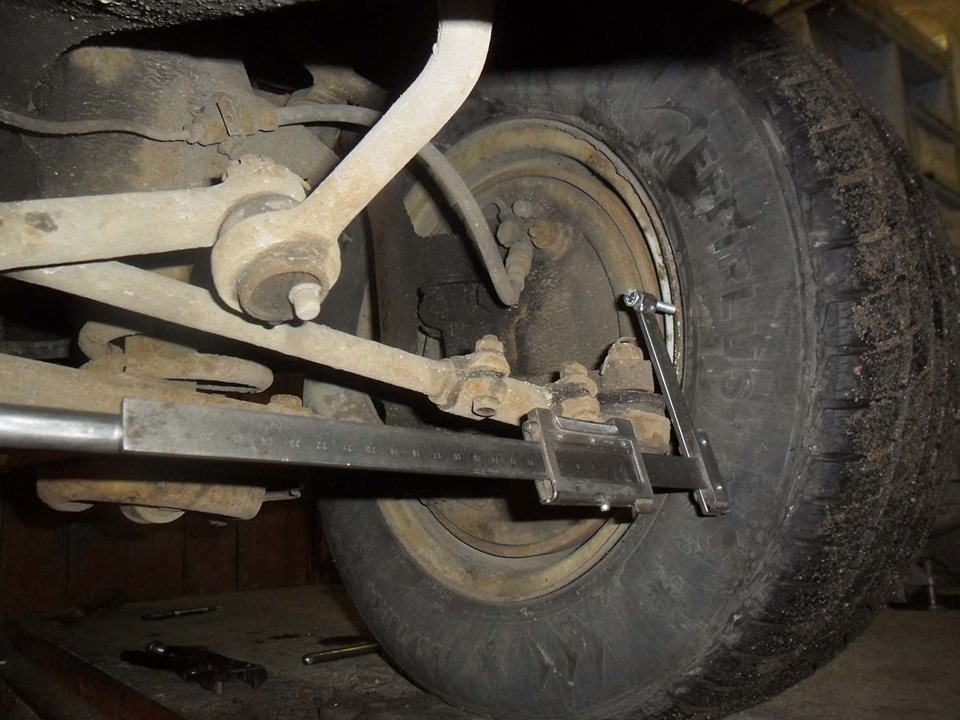 Проверка и регулировка углов установки передних колес на автомобиле Волга ГАЗ 31105 2004 - 2009