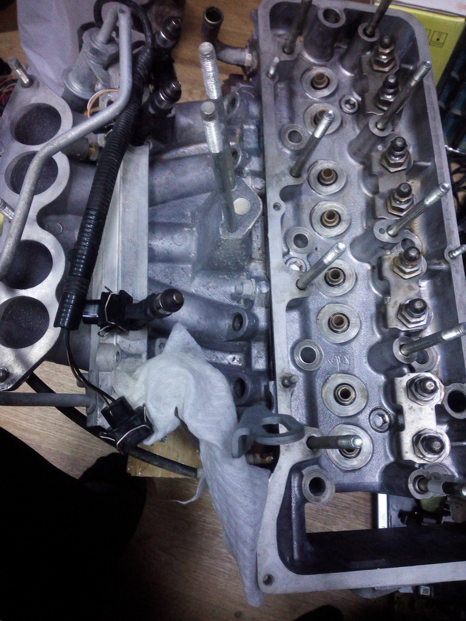 так же отмыл и сам клапанный механизм. — Lada 210740