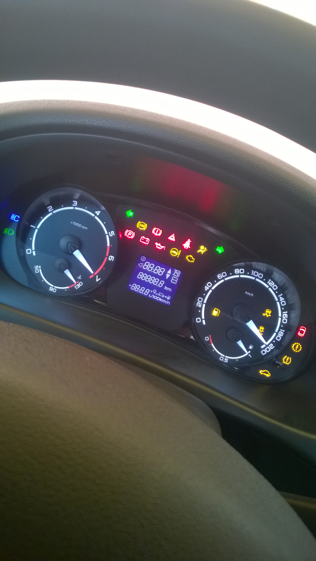 Щиток приора 2 норма и вольтаж акб. — Lada Приора седан, 6,3 л, 2014 ...