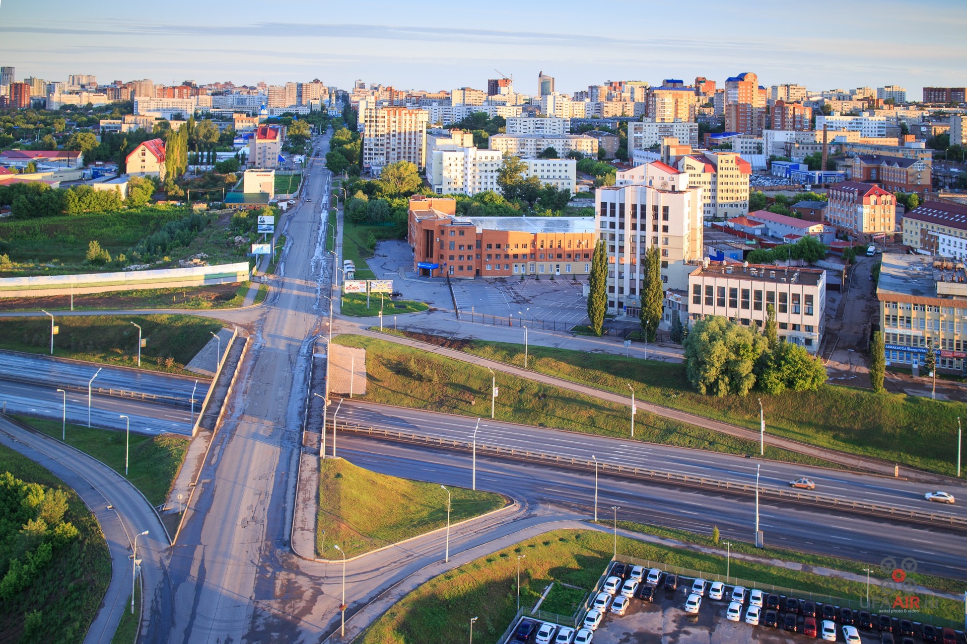 Город уфа адреса. Проспект Салавата Юлаева вид сверху. Центральная улица Уфы. Улица Салавата Уфа. Г Уфа ул Салавата Юлаева 60.