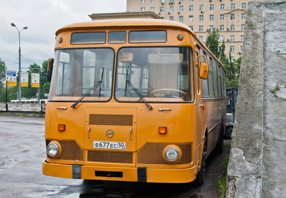 Губино лиаз. ЛИАЗ-677 автобус. ЛИАЗ 677 Ликинский. ЛИАЗ 677 желтый. ЛИАЗ 677 спереди.