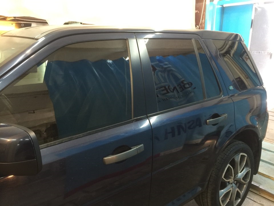 За тонировал — Land Rover Freelander 2 (L359), 2,2 л, 2011 года ...