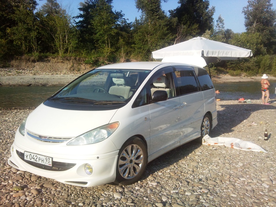 Toyota Estima II