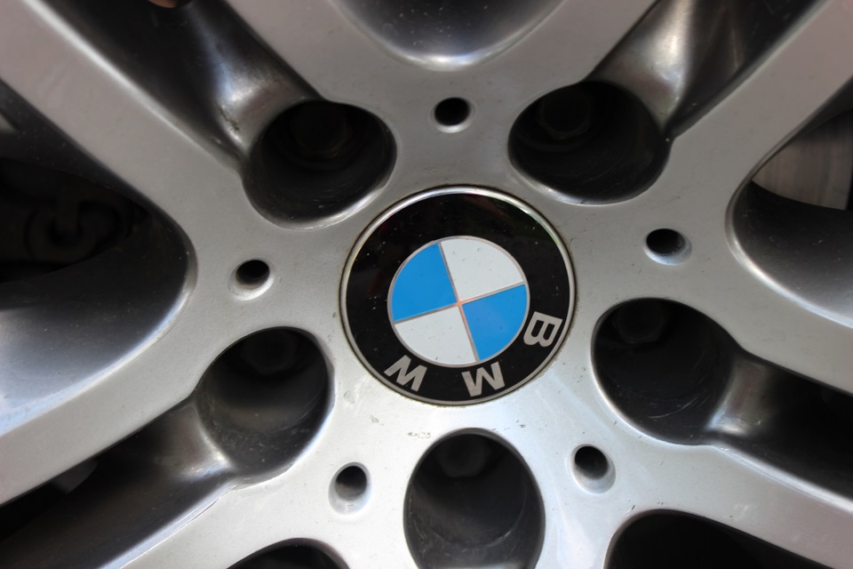 Вонючка БМВ, печальный шиномонтаж и немного колхоза! — BMW X5 (E53), 3 ...