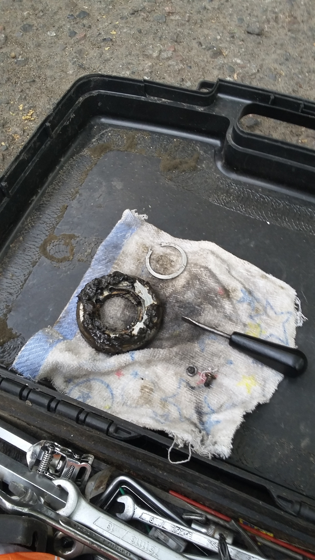 Регулировка ступичных подшипников — Nissan Mistral, 2,7 л, 1995 года ...