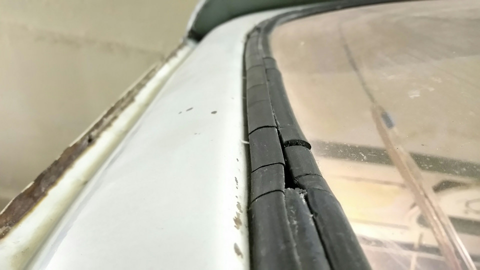 Замена уплотнителя лобового стекла. — УАЗ 3962, 2,4 л, 1993 года ...