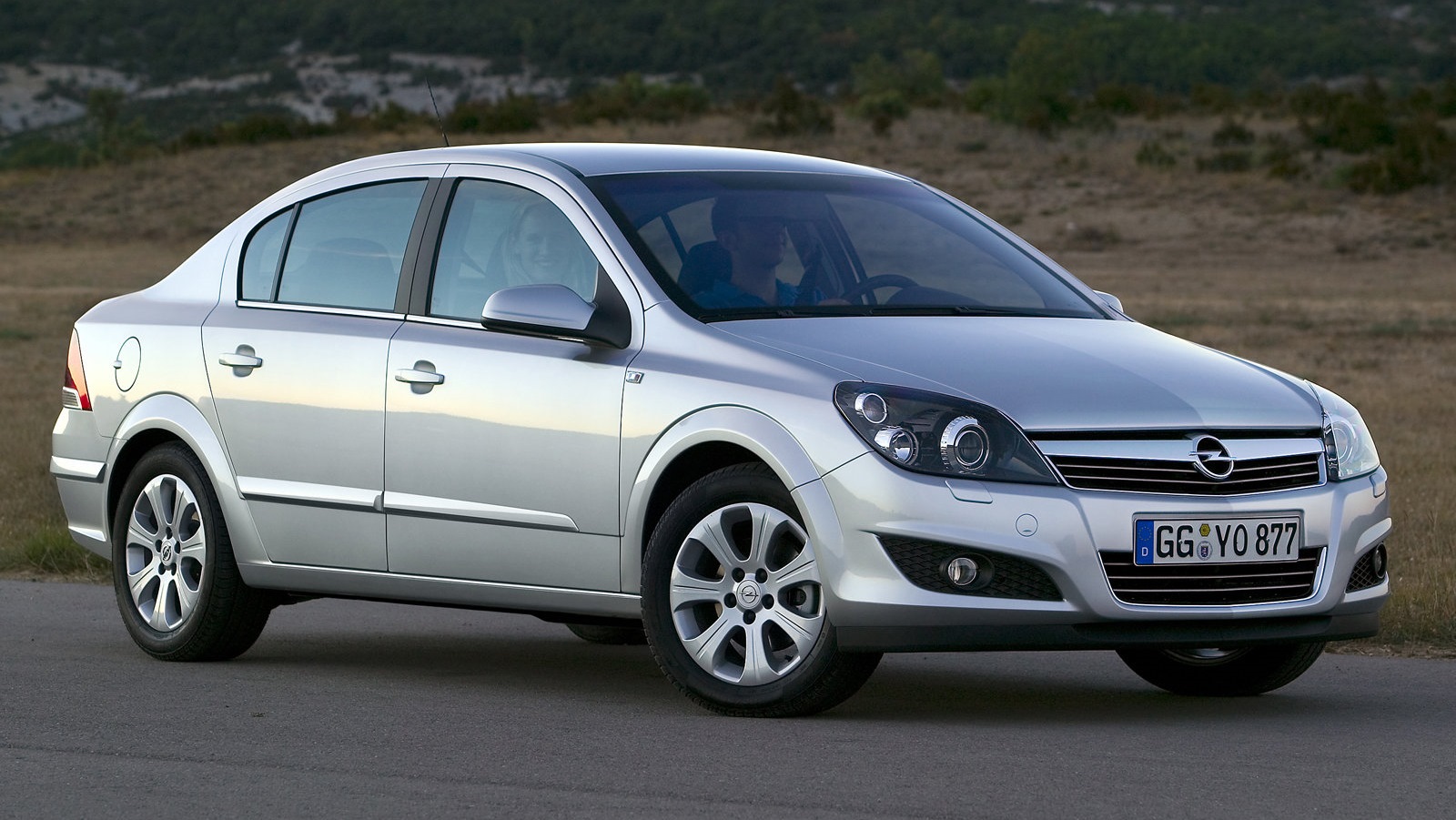 Opel Astra H бензиновый 2007 | на DRIVE2