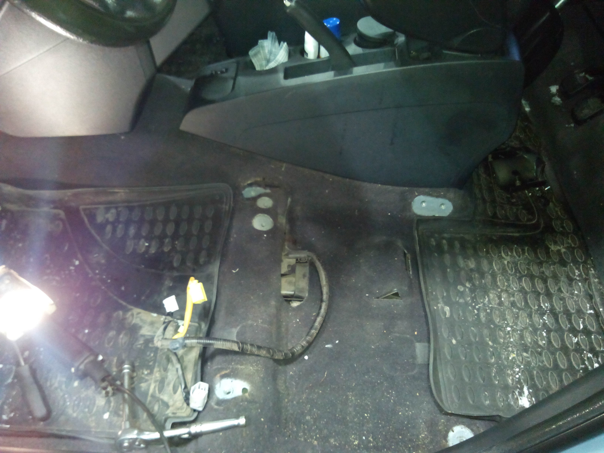 Загорелся знак подушек безопасности на панели приборов — Toyota Corolla ...