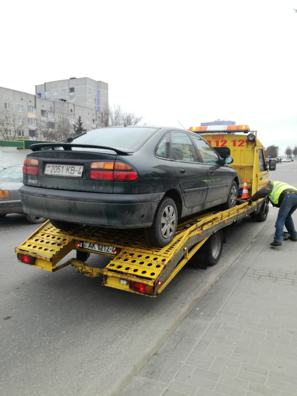 Заводится и глохнет… — Renault Laguna I, 1,8 л, 1994 года | эвакуация |  DRIVE2