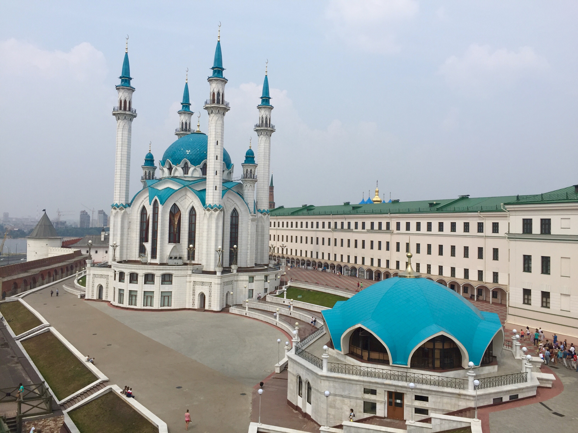 Плюсы казани. Обзорная экскурсия «Казань тысячелетняя». Казанский Кремль ЮНЕСКО. Татарстан Казань Кремль внутри. Казанское ханство Казанский Кремль.