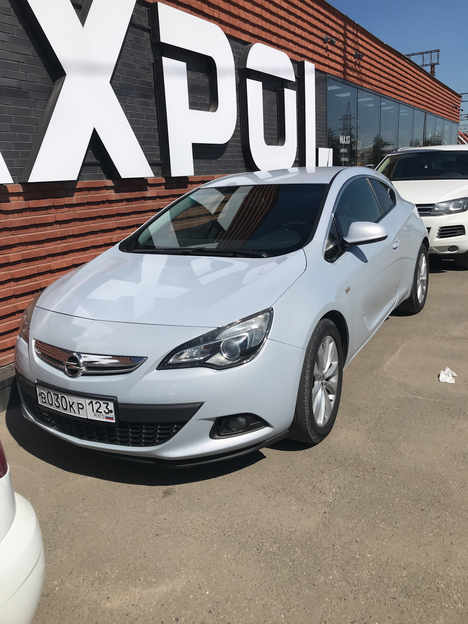 Плёнка на машину?! — Opel Astra J GTC, 1,6 л, 2013 года | наблюдение |  DRIVE2