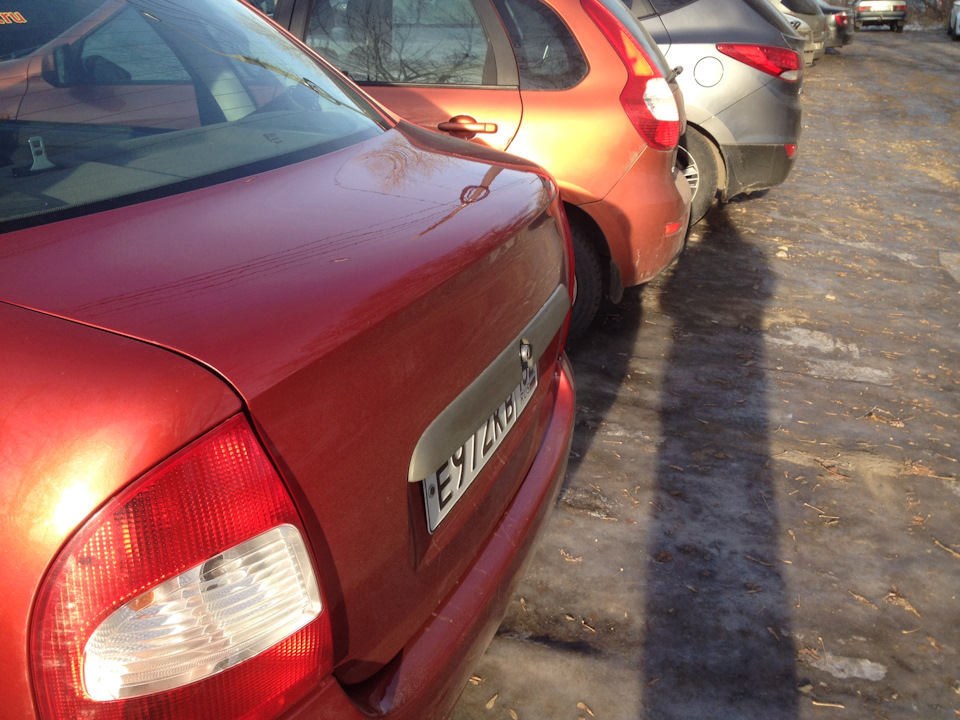 Долой шильдики с крышки багажника. — Lada Калина седан, 1,8 л, 2007 ...