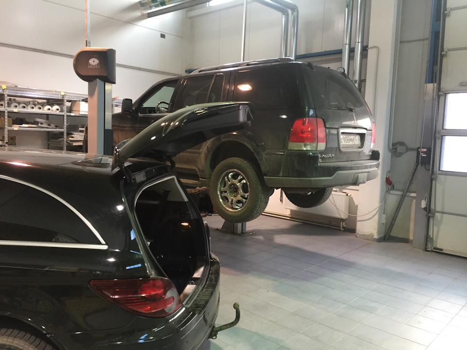 Замена парктроников — Lincoln Aviator (1G), 4,6 л, 2004 года | своими ...