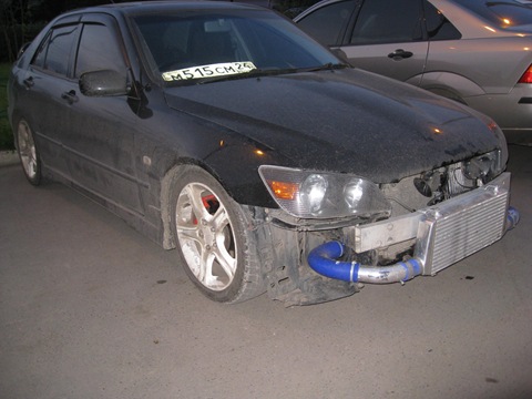 Took away - Toyota Altezza 20 liter 2001