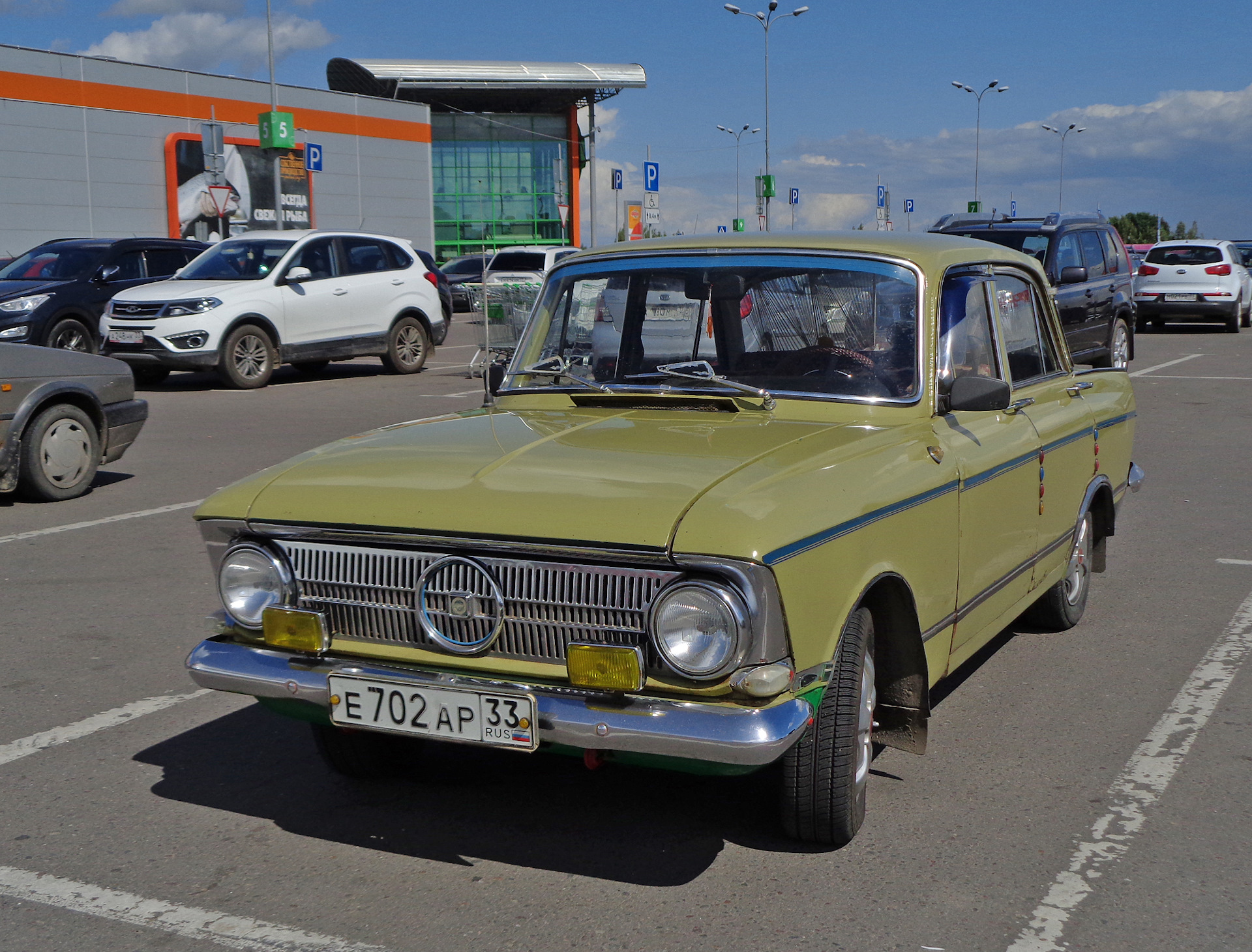 Владимирский авто. Машина Владимир. Автомобили Владимира ки. Автомобиль Владимира Крауса. Обыкновенные машины во Владимире.