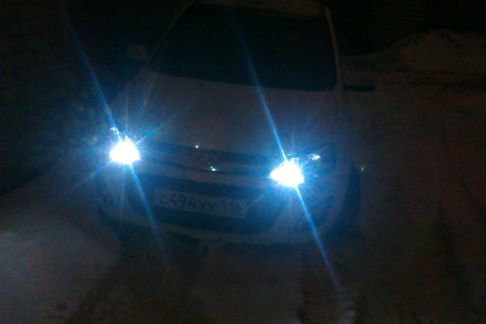 Дневные ходовые огни — Lada Калина 2 хэтчбек, 1,6 л, 2013 года ...