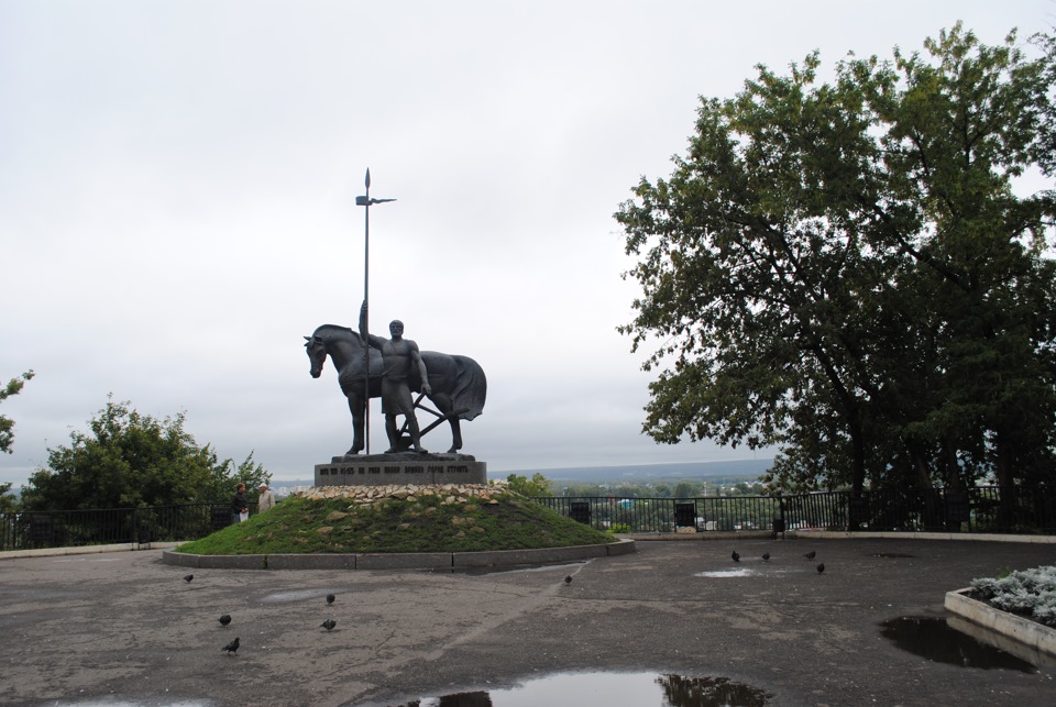 Памятник Первопоселенцу В Пензе Фото