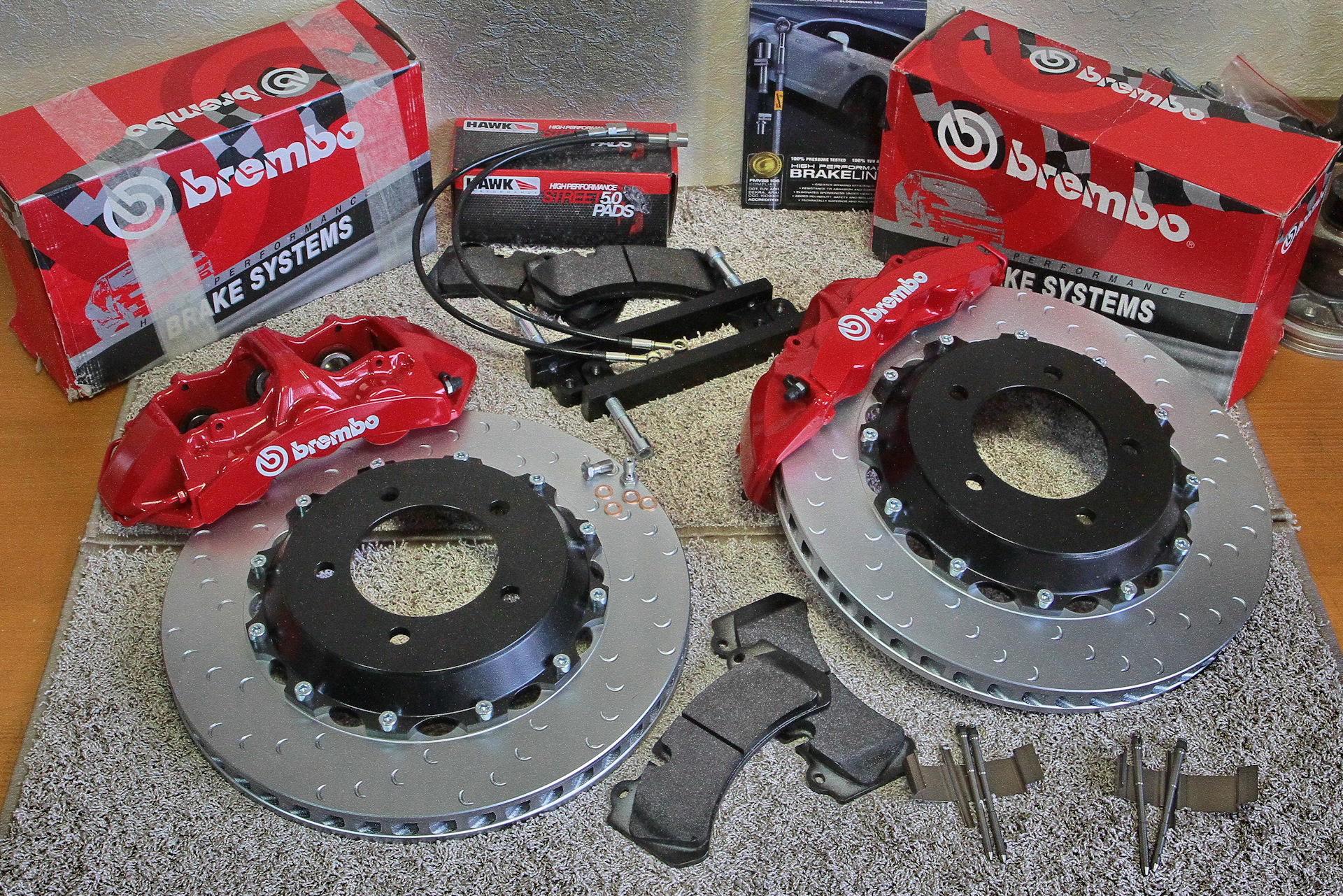 Тормозные диски тундра. Колодки BREMBO gt6. BREMBO gt6 405. Суппорта тормозные BREMBO gt6. Toyota Tundra колодки BREMBO gt.