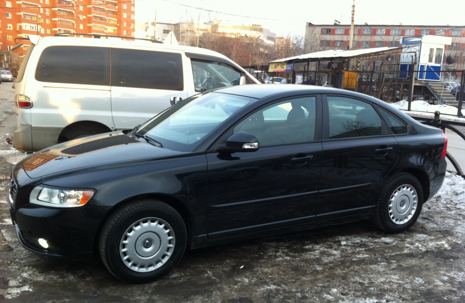 Стекло фары volvo s40