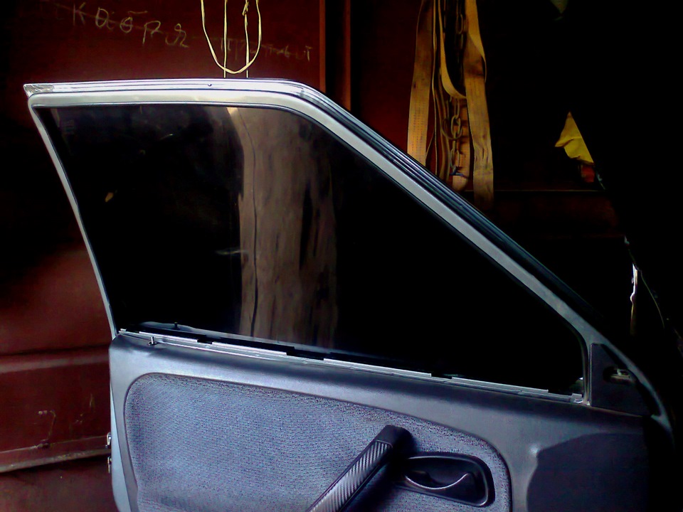 40® Тонировка передних стекл, полоска на лоб — Lada 2115, 1,5 л, 2007 ...