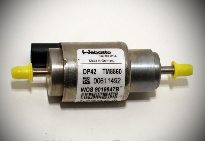 Насос вебасто. Насос топливный вебасто dp42 24v. # Webasto насос топливный dp 42. Dp42 насос Webasto. Насос-дозатор dp42 TT EVO 12v 9019847b/9024803a Webasto.