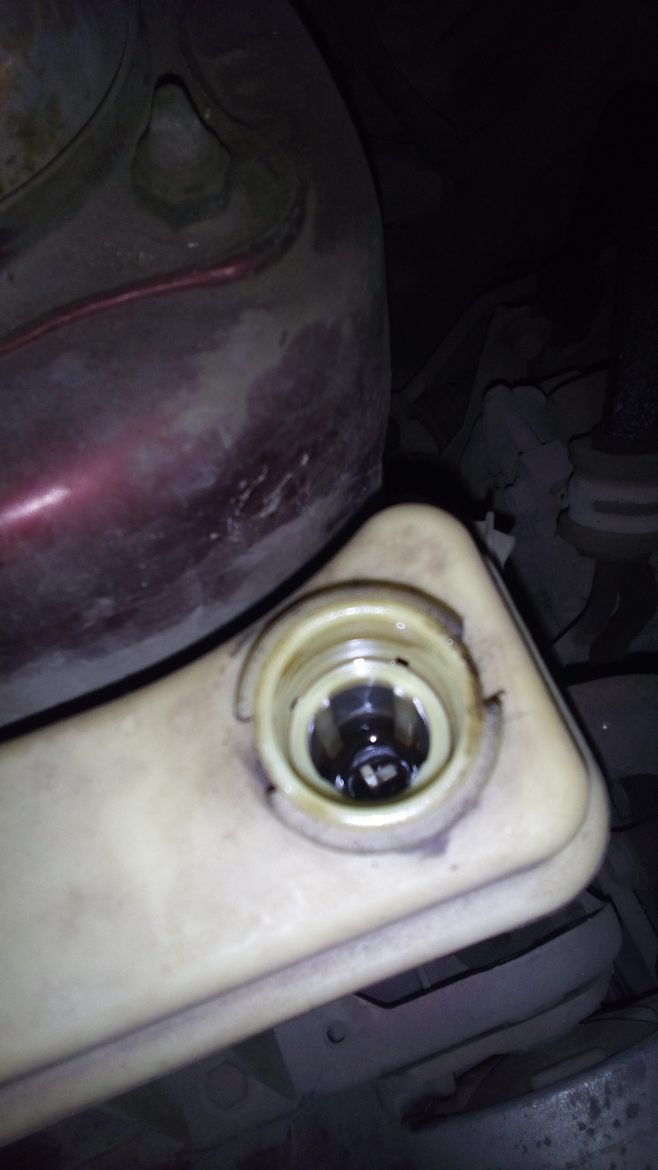 Уровень масла гура, какие "двориники" лучше. — Mitsubishi Carisma, 1,6 ...