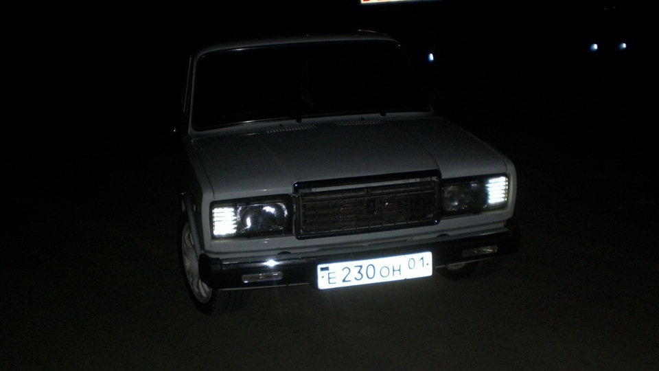 Новая сезоная переделка фар LED 108 *108 — Lada 2107, 1,5 л, 2001 года ...