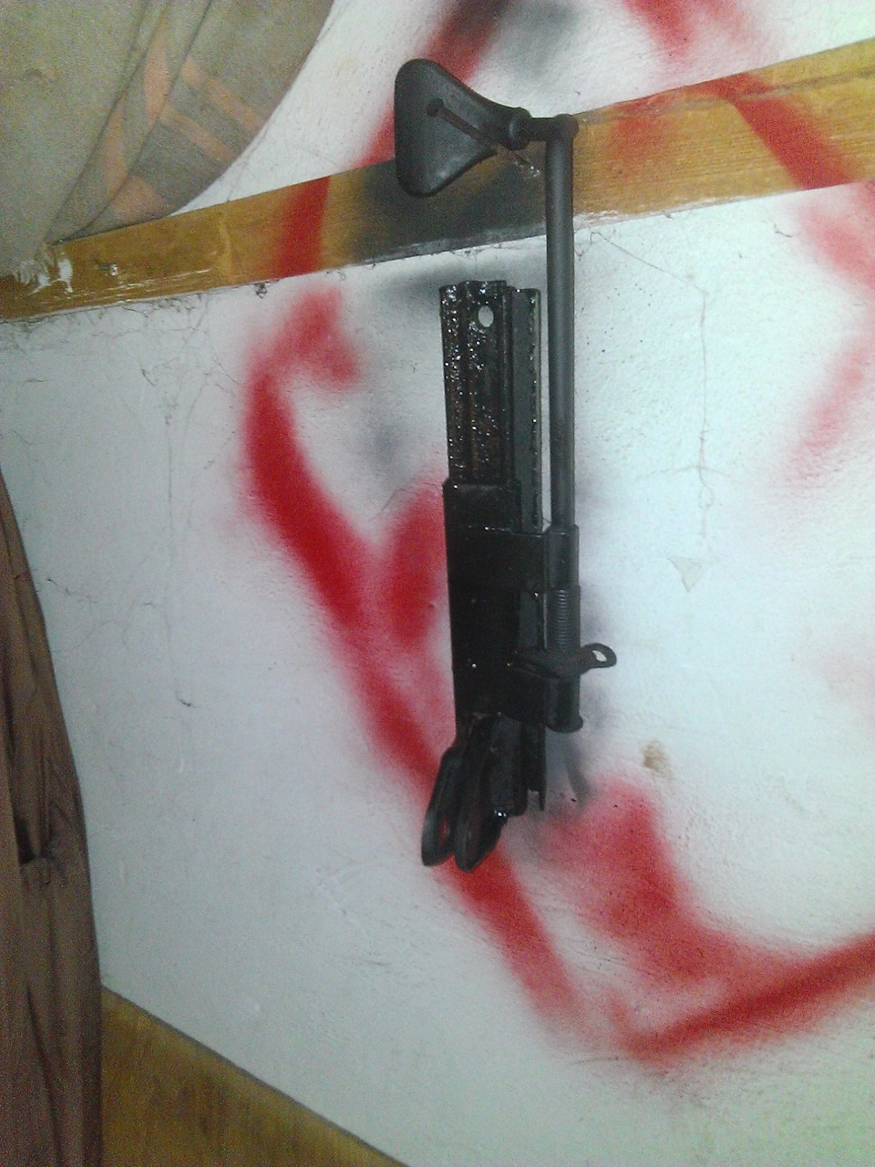 Мастика.Выходные.Антикоррозийная обработка пола салона Ч.2 — Lada 21101 ...