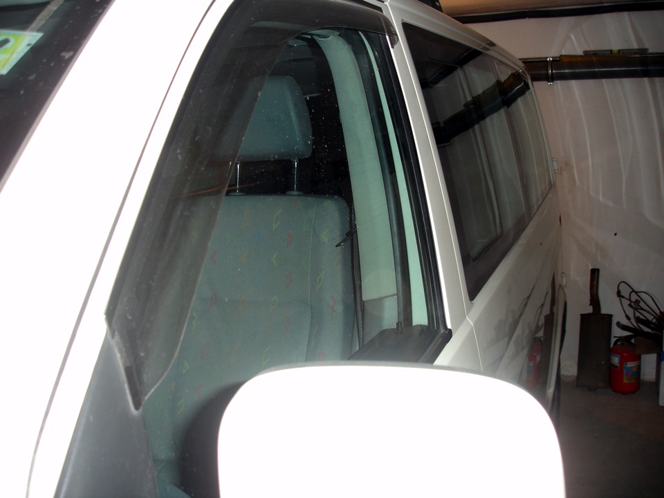 Замена дефлекторов окон. — Volkswagen Transporter T5, 2,5 л, 2006 года ...