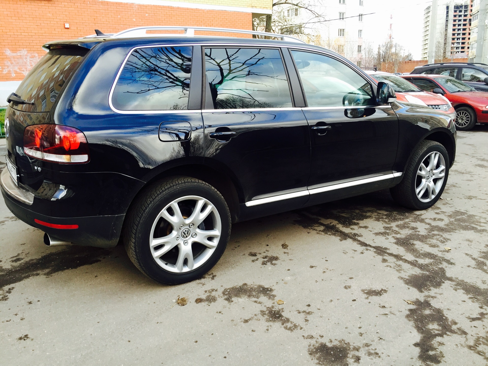 Туарег 3 6. Touareg 2008 r20. Фольксваген Туарег 2008 на r20. Touareg 2008 колеса. Touareg Black 2008 r 20.