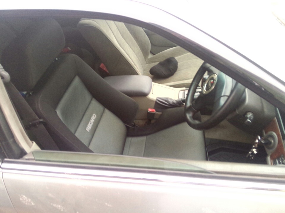Полуковш recaro, штатный сабвуфер в заднюю полку ремонт ходовой ...