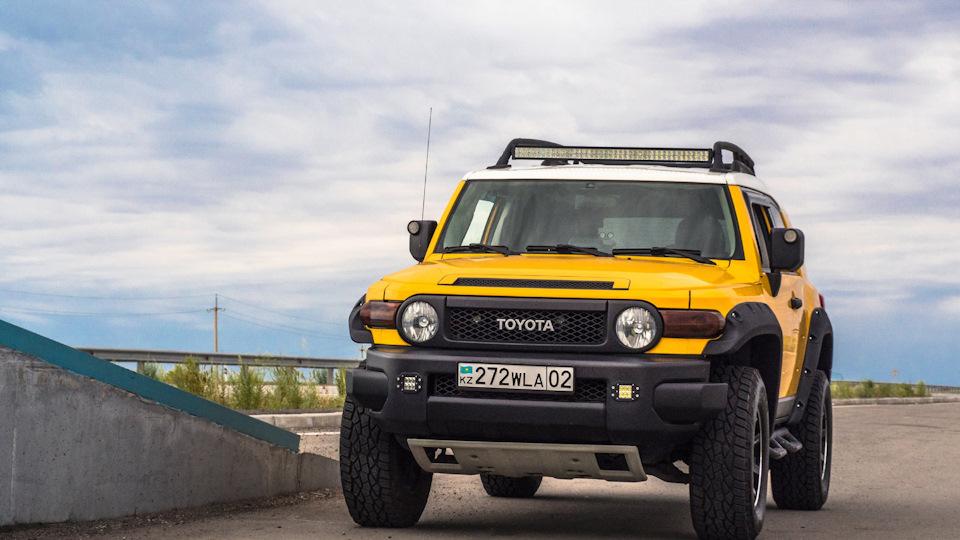 Toyota fj cruiser интерьер