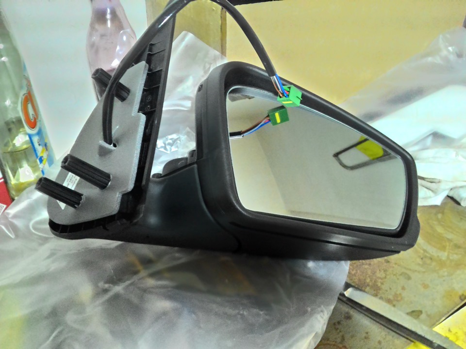 Зеркала от лифтбека — Lada Гранта, 1,6 л, 2012 года | стайлинг | DRIVE2