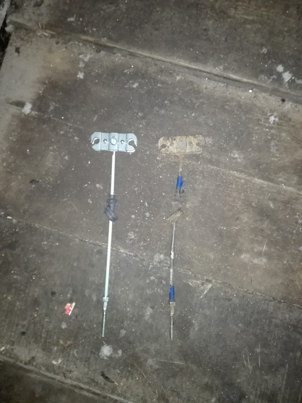 Замена тросиков ручника для дисковых тормозов — Mazda 323 IV, 1,6 л ...