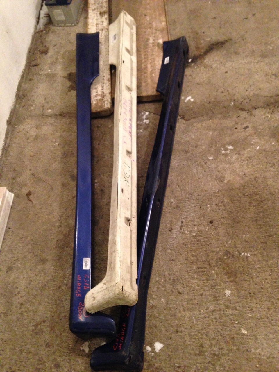 Пороги митсубиси кольт. Mitsubishi colt пороги. Пороги митсубиси кольт 5. Пороги на mitsubishi colt 1999. Левый порог mitsubishi colt 4.