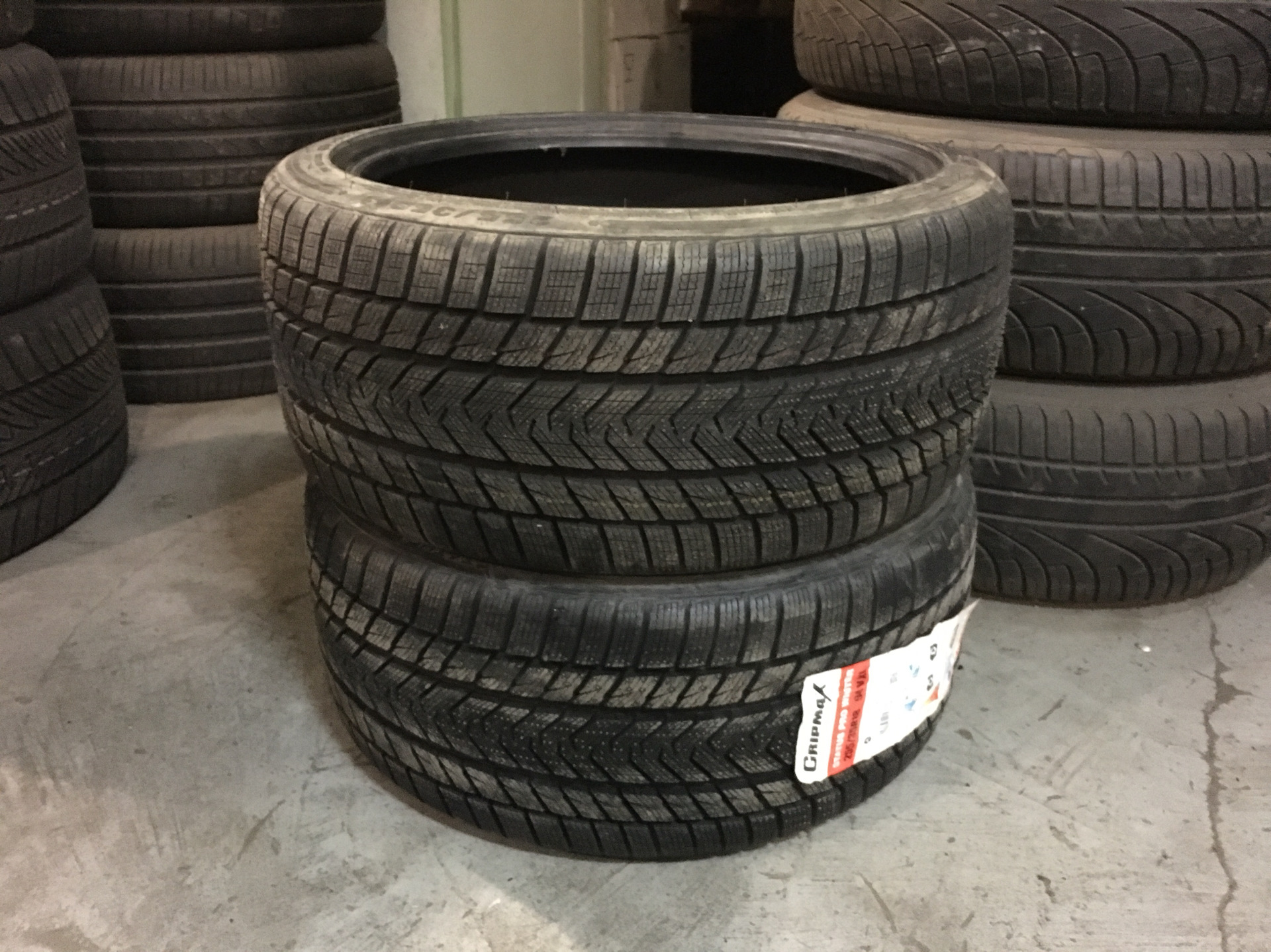 Грипмакс отзывы. Gripmax SUREGRIP Pro Sport 275/45 r21. 265/45r21 Gripmax status Pro Winter. Gripmax SUREGRIP Pro Winter 285 40 21. 285 40 22 Gripmax SUREGRIP Pro Winter.