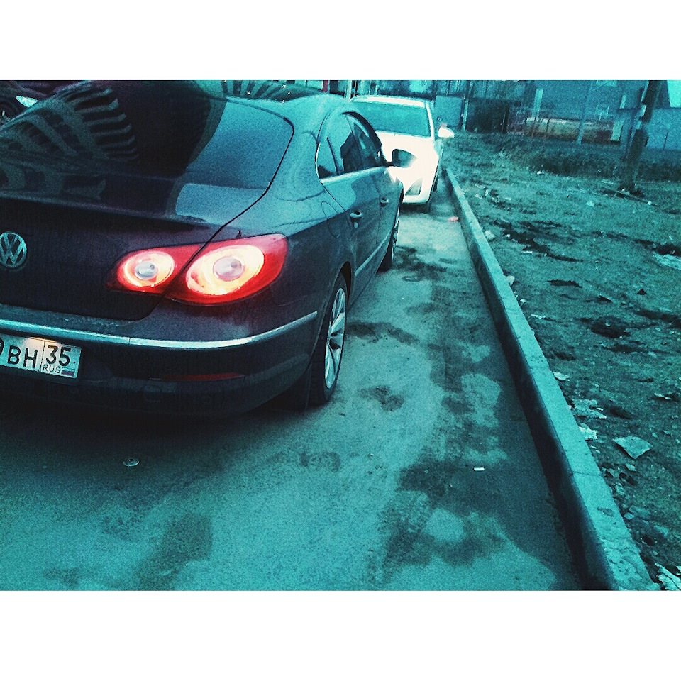 volkswagen-passat-cc-2-2012