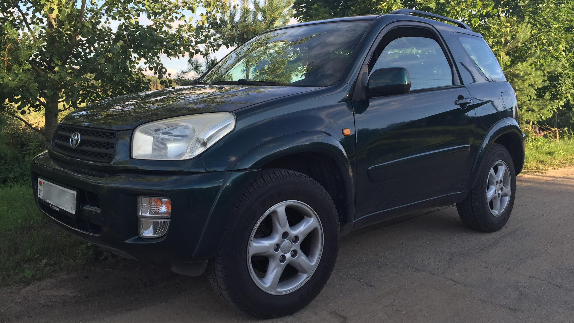 Рав 4 с пробегом. Toyota rav4 2001 3х дверный. Toyota rav4 2001 трехдверный. Тойота рав 4 2 поколение 3-х дверный. Тойота рав 4 трехдверный.