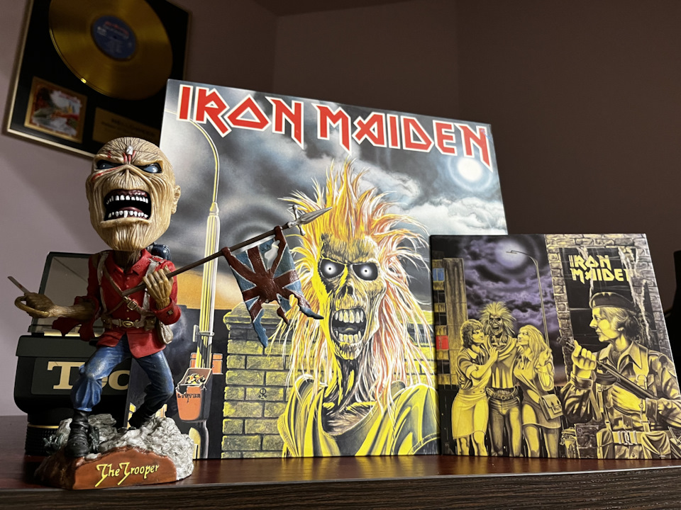   90-   80- Iron Maiden  quotFear of  the Darkquot   VINYL 69   