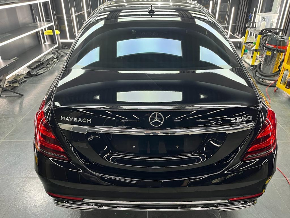 Отполировали лакокрасочное покрытие Maybach S 560 – идеальный блеск и ...