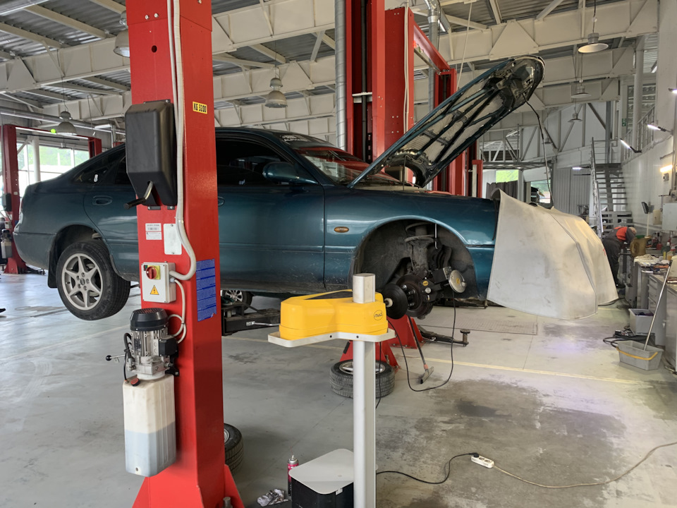 Замена передних тормозных колодок — Mazda 626 IV (GE), 1,8 л, 1994 года ...